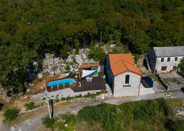Vilă Kamen *